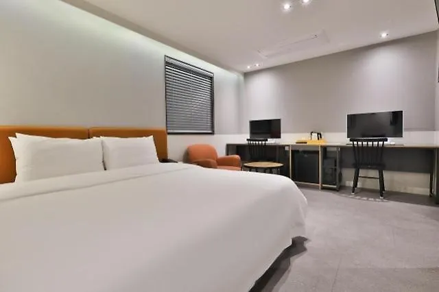 Motel Guseodong Button *